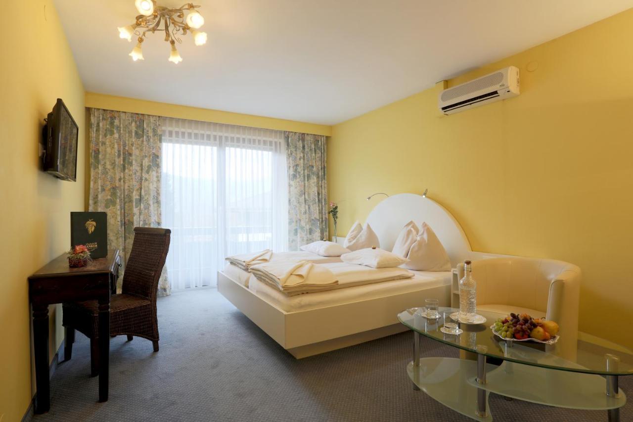 Hotel Zanker Döbriach Екстериор снимка